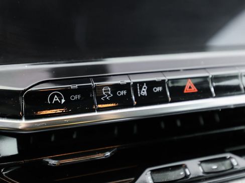 Used 2022 Jeep Compass Latitude image 25