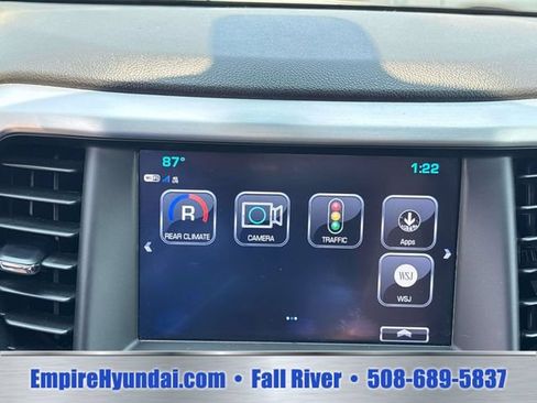 Used 2018 GMC Acadia SLT AWD/4WD image 32