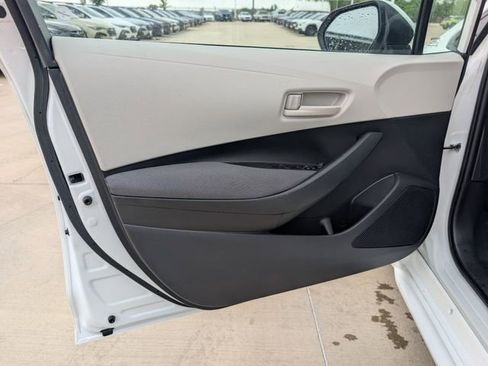 Used 2023 Toyota Corolla LE image 20