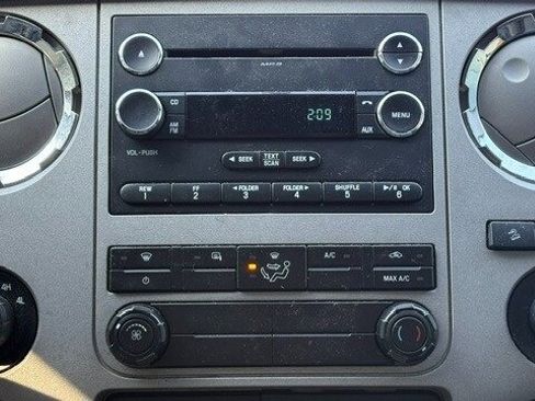 Used 2015 Ford F250 XLT w/ XLT Value Package image 15