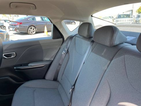 Used 2025 Kia K4 FWD image 40