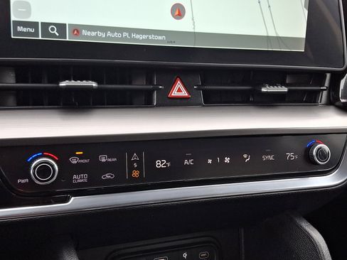 Certified 2024 Kia Sportage EX image 16