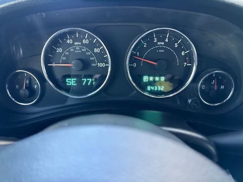 Used 2013 Jeep Wrangler Unlimited Rubicon w/ Connectivity Group image 13