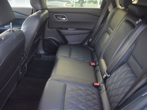 Used 2023 Nissan Rogue Platinum w/ Platinum Premium Package AWD/4WD image 53