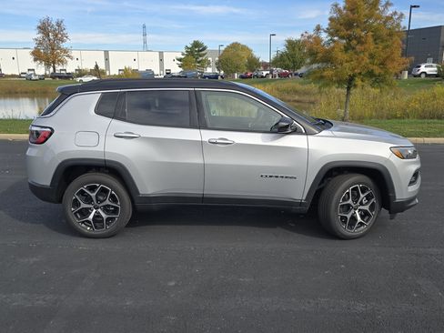 New 2026 Jeep Compass Limited AWD/4WD image 17