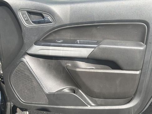 Used 2020 Chevrolet Colorado LT w/ Safety Package RWD image 14