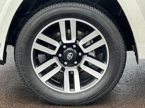 Used 2023 Toyota 4Runner Limited image 25