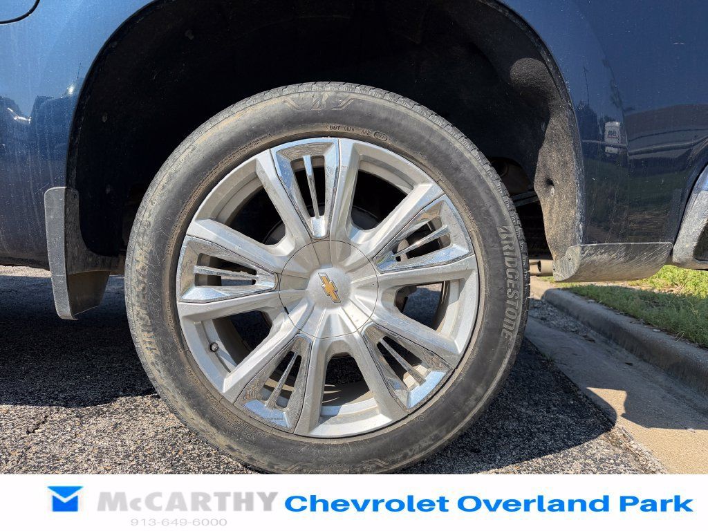 Used 2023 Chevrolet Silverado 1500 High Country w/ High Country Premium Package AWD/4WD image 9