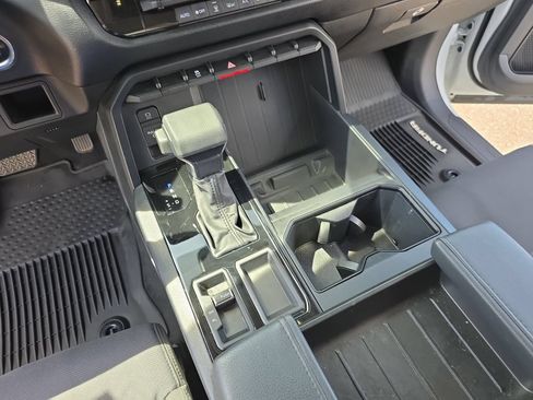 Used 2023 Toyota Tundra SR AWD/4WD image 27