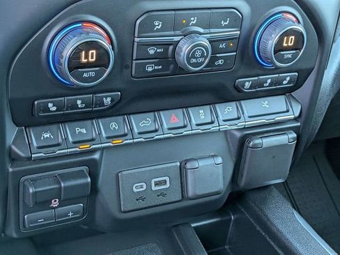 Used 2019 Chevrolet Silverado 1500 High Country AWD/4WD image 24