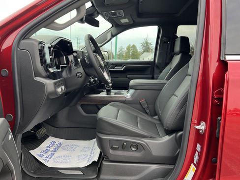 New 2026 GMC Sierra 1500 SLT image 22