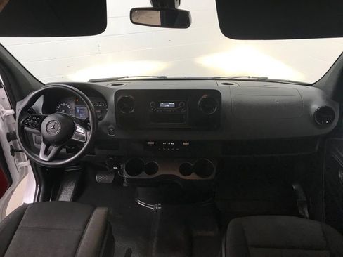 Used 2021 Mercedes-Benz Sprinter 144 Cargo image 20