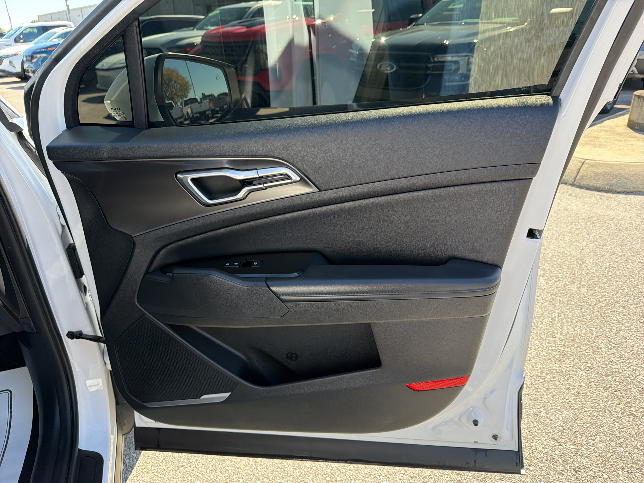Used 2023 Kia Sportage EX FWD image 25