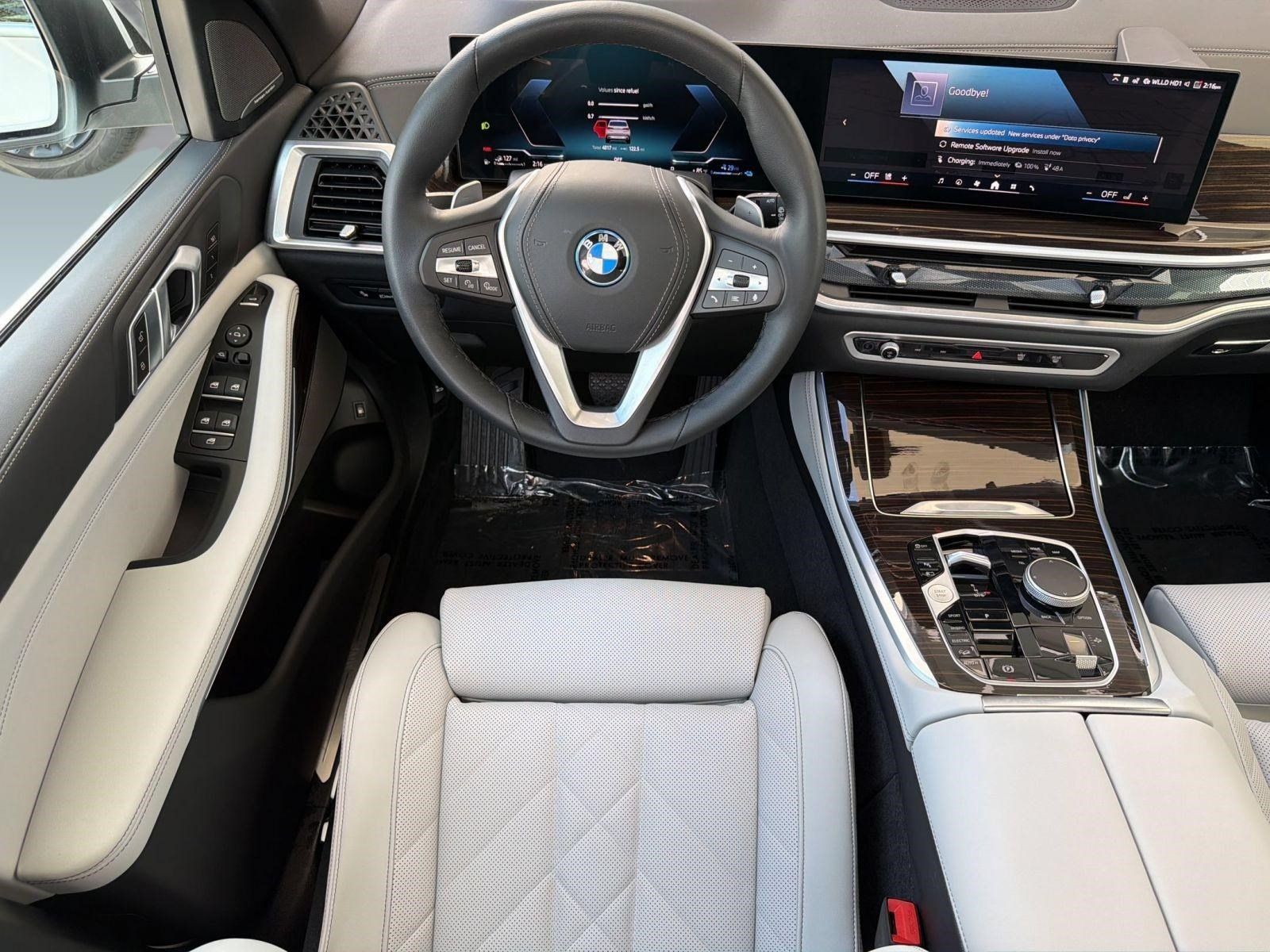 Used 2026 BMW X5 xDrive50e AWD/4WD image 31