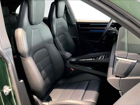 Used 2025 Porsche Macan 4S Electric image 22