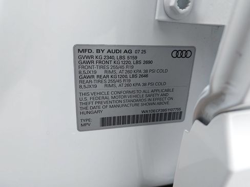 Certified 2025 Audi Q3 2.0T Premium w/ Convenience Package AWD/4WD image 41