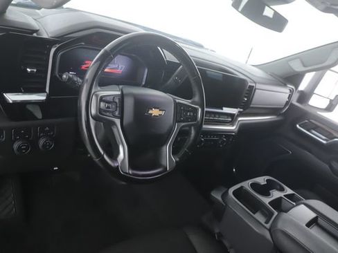 Used 2024 Chevrolet Silverado 2500 LT w/ Convenience Package image 17