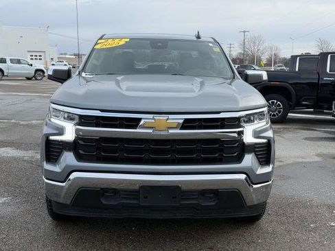 Used 2025 Chevrolet Silverado 1500 LT image 3