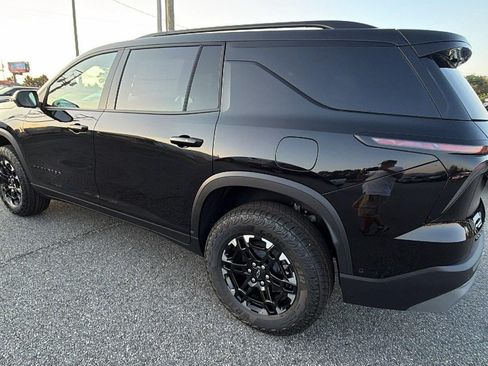 New 2027 Chevrolet Traverse Z71 w/ Enhanced Driving Package AWD/4WD image 11