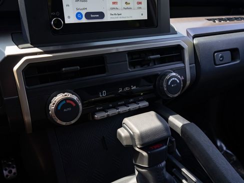 Used 2025 Toyota Tacoma TRD Sport AWD/4WD image 24