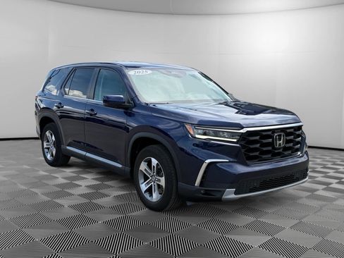 Used 2025 Honda Pilot EX-L image 7