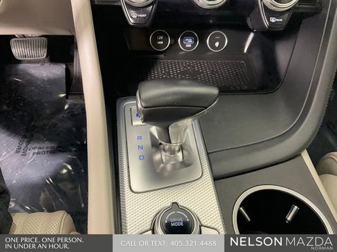 Used 2022 Genesis G70 2.0T w/ Prestige Package RWD image 38
