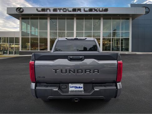 Used 2023 Toyota Tundra SR5 w/ SR5 Convenience Package AWD/4WD image 4