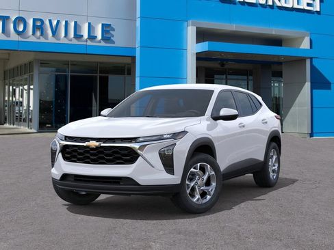 New 2026 Chevrolet Trax LS w/ LS Convenience Package FWD image 6