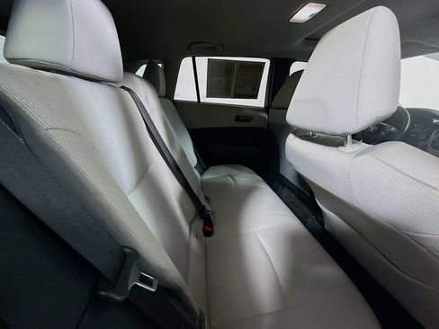 Certified 2025 Toyota Corolla Cross LE w/ Moonroof Package FWD image 28