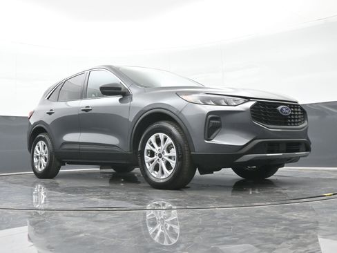 Used 2024 Ford Escape Active image 37