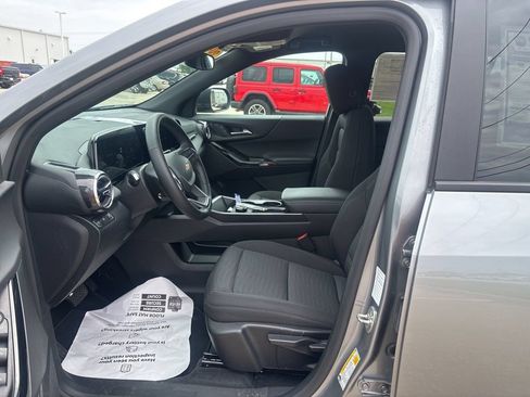 Used 2026 Chevrolet Equinox LT FWD image 16