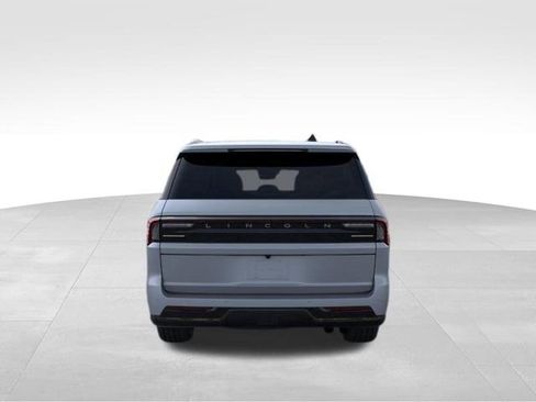 New 2025 Lincoln Navigator L Reserve w/ Jet Appearance Package image 6