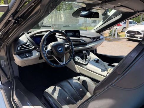 Used 2019 BMW i8 Roadster AWD/4WD image 16