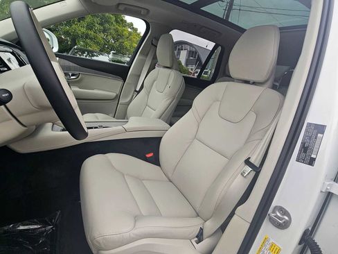Used 2025 Volvo XC90 T8 Plus w/ Protection Package Premier image 24