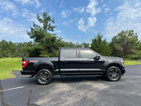 Used 2022 Ford F150 Lariat w/ Equipment Group 502A High AWD/4WD image 8