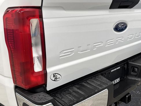 Used 2024 Ford F250 XL image 32
