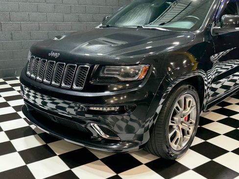 Used 2014 Jeep Grand Cherokee SRT8 w/ Luxury Group II AWD/4WD image 7