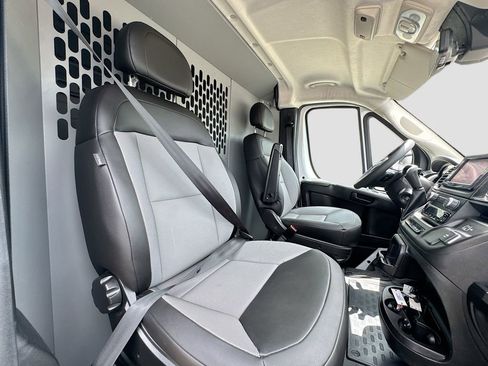 Used 2025 RAM ProMaster 1500 w/ Safety Group FWD image 24