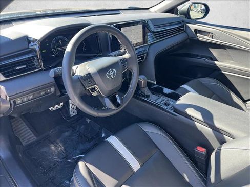 Certified 2025 Toyota Camry SE w/ Convenience Package image 9