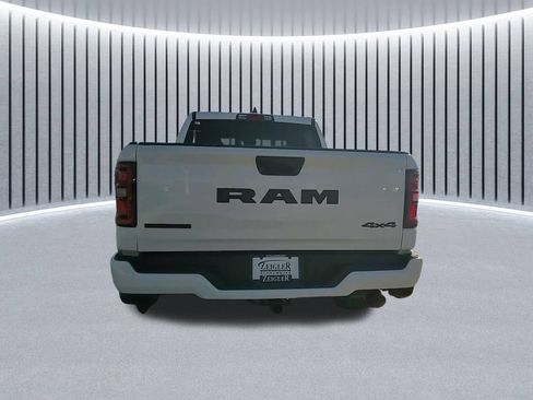 New 2026 RAM 1500 Big Horn AWD/4WD image 11