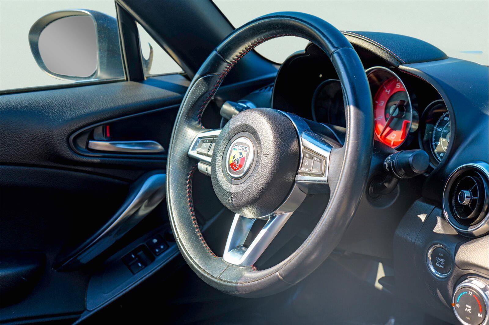 Used 2019 FIAT 124 Spider Abarth w/ Navigation & Sound Group RWD image 11