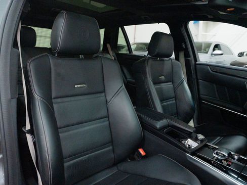 Used 2014 Mercedes-Benz E 63 AMG S-Model w/ Driver Assistance Package image 38