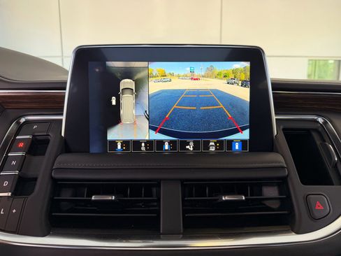 Used 2023 Chevrolet Tahoe High Country w/ Premium Package image 11