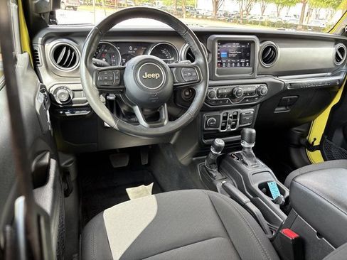 Used 2023 Jeep Wrangler Unlimited w/ Cold Weather Group AWD/4WD image 17