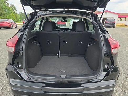Used 2023 Nissan Kicks SV w/ Interior Electronics Package FWD image 42