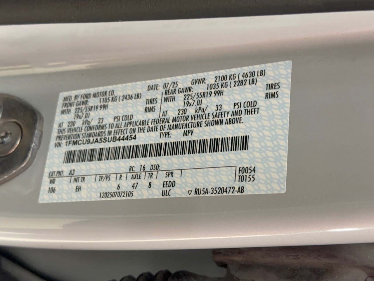 Used 2025 Ford Escape Platinum AWD/4WD image 32