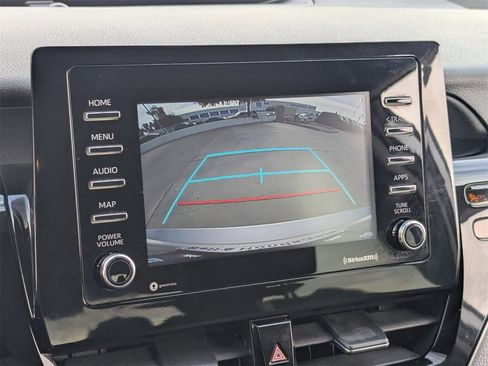 Used 2021 Toyota Camry SE image 25