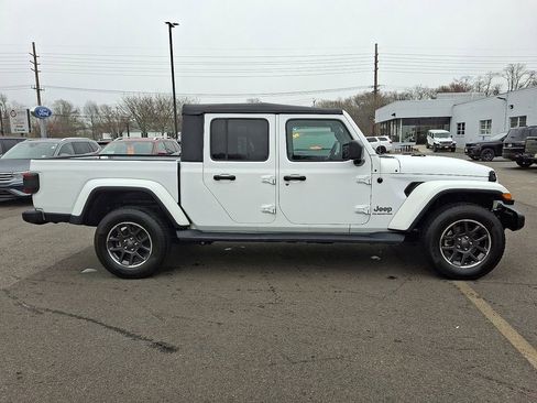 Certified 2022 Jeep Gladiator Overland w/ LED Lighting Group image 7