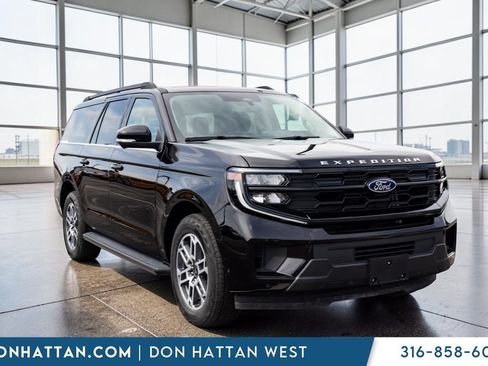 Used 2025 Ford Expedition Max Active AWD/4WD image 28