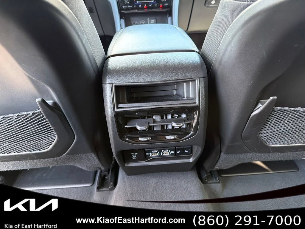 Used 2023 Jeep Grand Cherokee Limited AWD/4WD image 20
